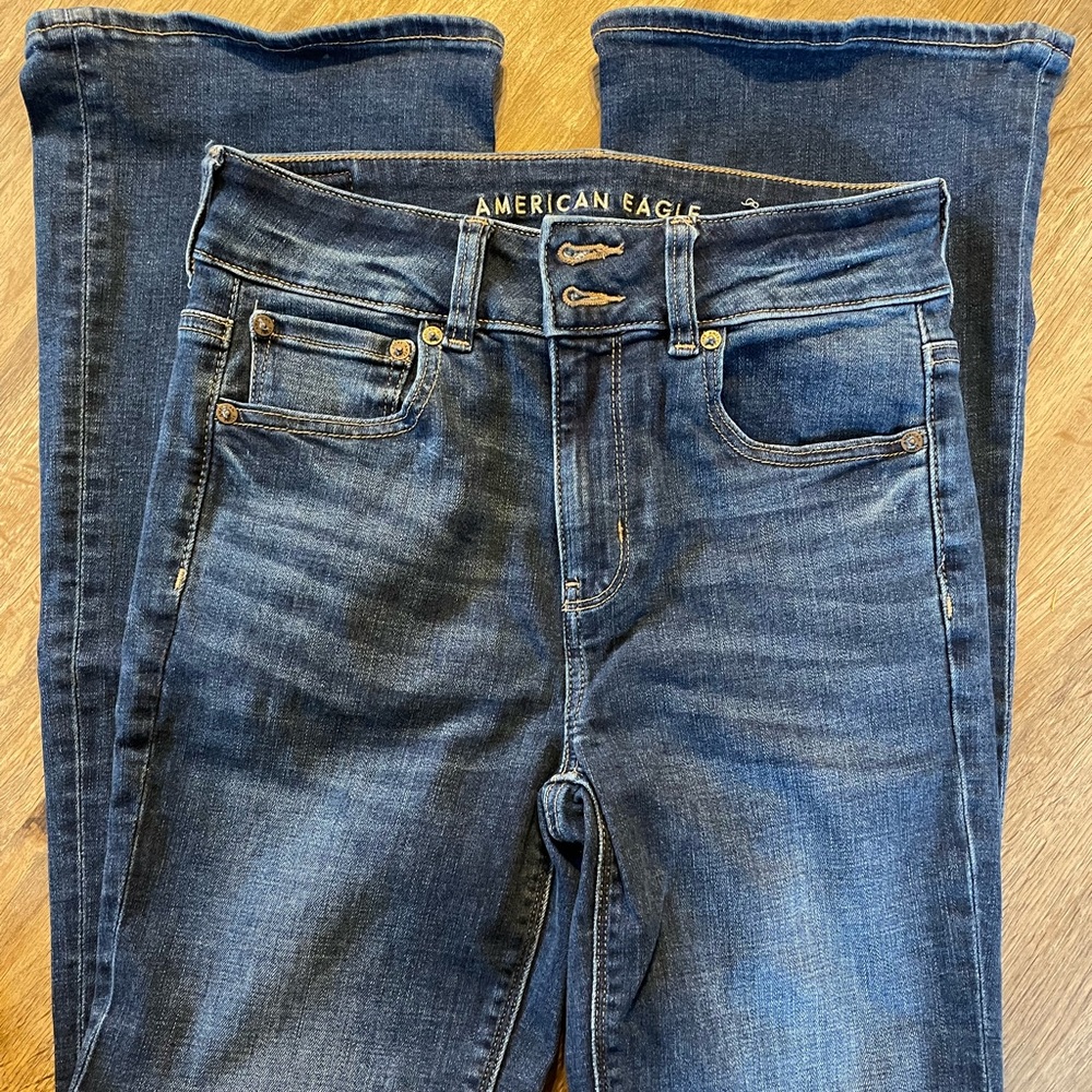 American Eagle jeans like new, excellent condition.